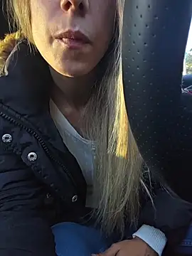 Snapshot of PetiteSecrets chatting on 12-03-25, 03:43 PetiteSecrets online show from 12-03-25, 03:43