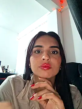 Snapshot of EmiliaSomer chatting on 09-24-25, 02:37 EmiliaSomer online show from 09-24-25, 02:37
