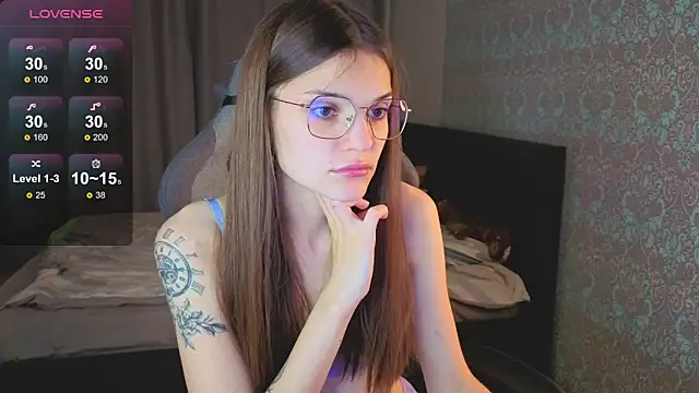 Snapshot of magic_shy_ chatting on 09-14-25, 03:33 magic shy online show from 09-14-25, 03:33