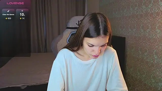 Snapshot of magic_shy_ chatting on 09-19-25, 01:29 magic shy online show from 09-19-25, 01:29