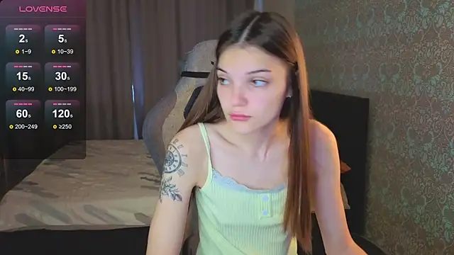 Snapshot of magic_shy_ chatting on 09-25-25, 01:20 magic shy online show from 09-25-25, 01:20