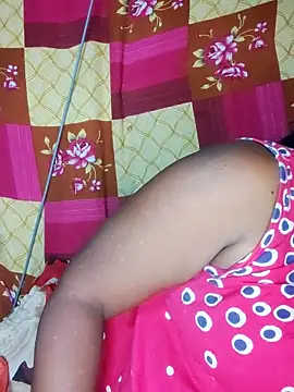 Hot-Show2 online show from 10-19-25, 04:18