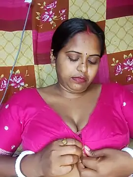 Hot-Show2 online show from 04-02-26, 07:44