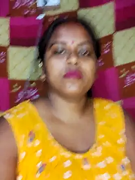 Hot-Show2 online show from 04-12-26, 05:29