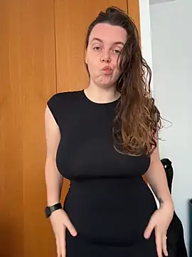 TenderLaGlamor online show from 03-11-26, 09:48