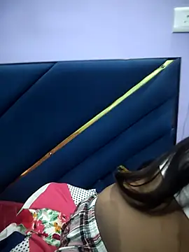 Snapshot of Lusty-radhika chatting on 11-10-25, 12:26 Lusty-radhika online show from 11-10-25, 12:26