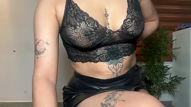 LucytheDevilQueen online show from 05-28-26, 02:53