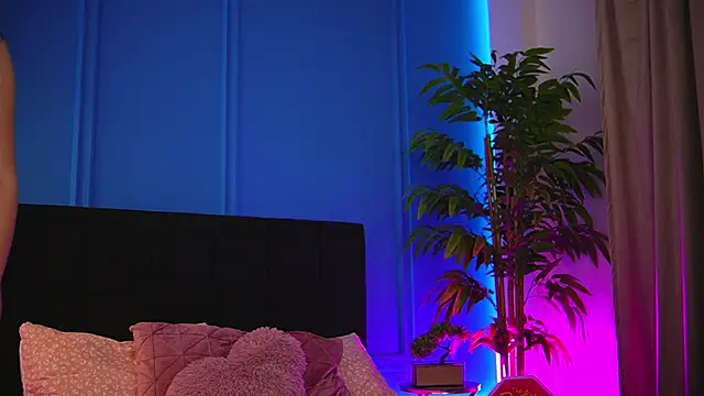 alexxisrae online show from 11-22-25, 04:11