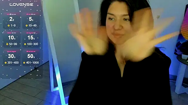 Snapshot of Sandra_Curly chatting on 10-19-25, 07:14 Sandra Curly online show from 10-19-25, 07:14