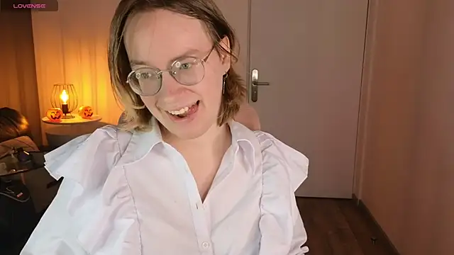 Snapshot of Amanda_Butlerr chatting on 05-23-26, 12:20 Amanda Butlerr online show from 05-23-26, 12:20