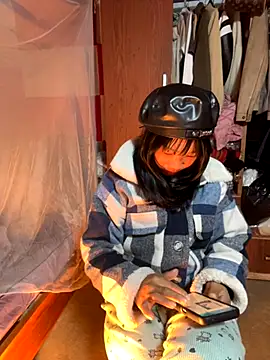 AAANINE22 online show from 10-24-25, 06:32