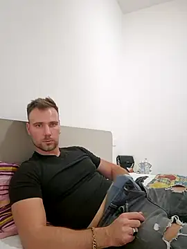 Snapshot of mrlyuis chatting on 09-16-25, 07:26 mrlyuis online show from 09-16-25, 07:26