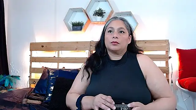 sheila reeves2772 online show from 11-24-25, 04:18