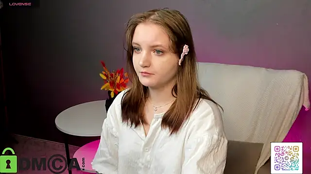 Solefreee online show from 10-10-25, 03:05