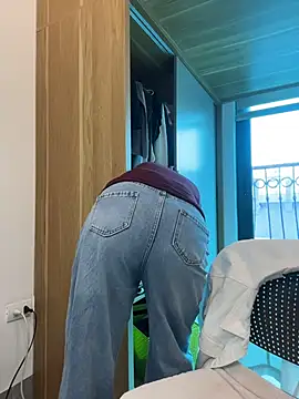 Snapshot of bunny_b4nny chatting on 11-08-25, 06:35 bunny b4nny online show from 11-08-25, 06:35