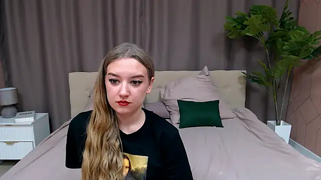 DarcyWilsy online show from 11-23-25, 07:46