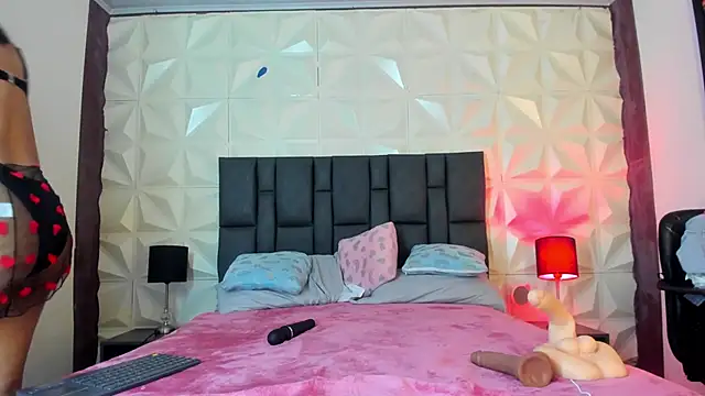 BustyGlow online show from 10-04-25, 10:46