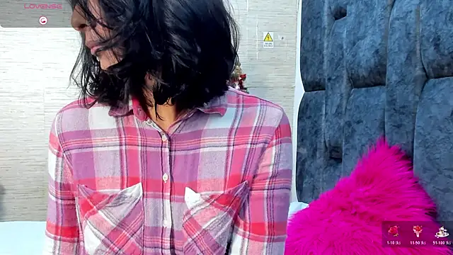 MiaAmore  online show from 12-14-25, 03:17