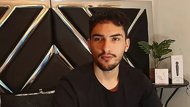 Snapshot of AlekRuizx chatting on 09-30-25, 04:50 AlekRuizx online show from 09-30-25, 04:50
