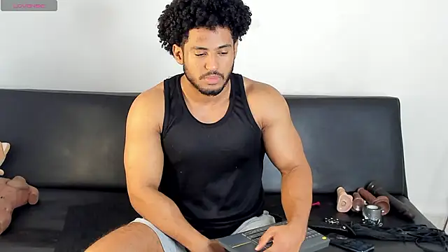 Snapshot of zarek_lux chatting on 02-13-26, 02:57 zarek lux online show from 02-13-26, 02:57