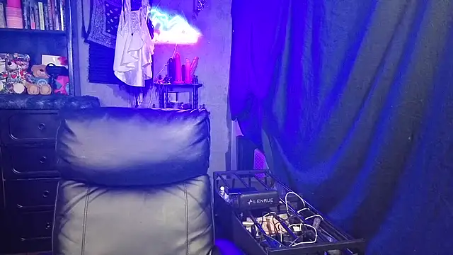 chicanachic13 online show from 03-21-26, 04:17