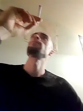 Snapshot of Kinshasa95 chatting on 12-21-25, 04:36 Kinshasa95 online show from 12-21-25, 04:36