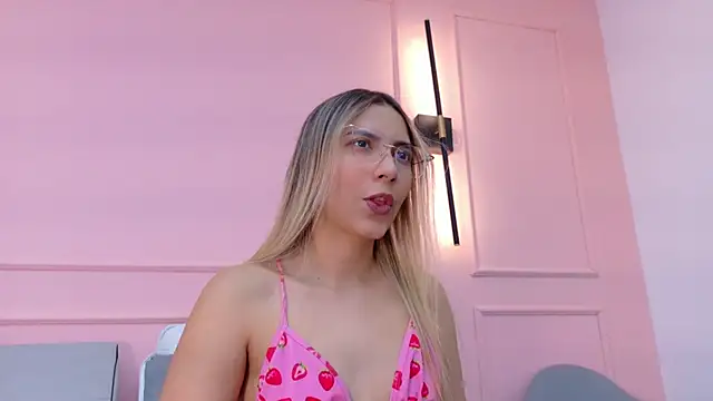 MaddieTease online show from 01-17-26, 02:00