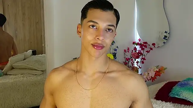Troye Williams online show from 07-16-26, 01:06