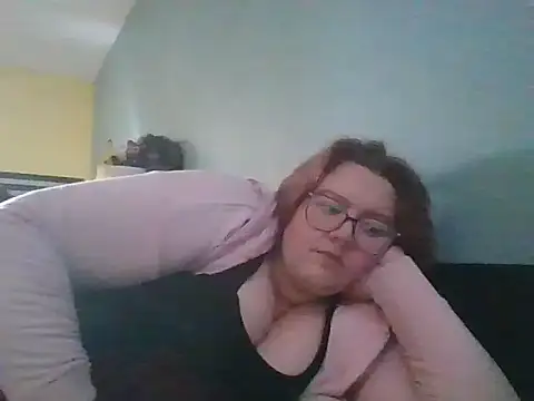 XEmoxkittyx online show from 07-14-26, 04:45