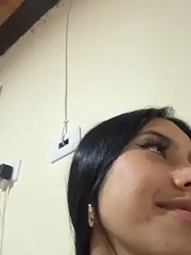 Victoria alson online show from 11-13-25, 03:27