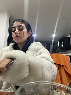 Victoria alson online show from 11-20-25, 01:39