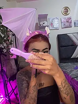 Snapshot of Dirty_isabella18 chatting on 06-18-26, 05:39 Dirty isabella18 online show from 06-18-26, 05:39