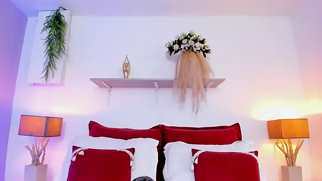 LuciaBenett  online show from 10-19-25, 07:25