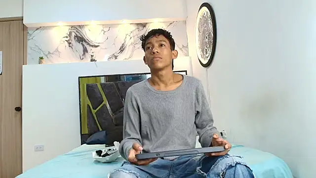 BEAUTY BOYS1 online show from 11-03-25, 07:20