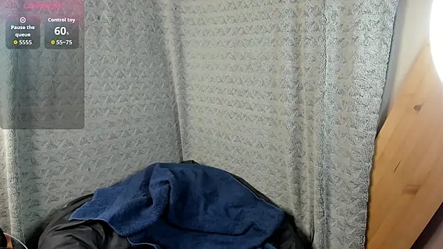 Snapshot of MiaLores chatting on 10-23-25, 08:57 MiaLores online show from 10-23-25, 08:57