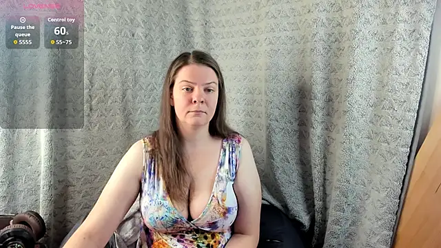 Snapshot of MiaLores chatting on 11-04-25, 09:08 MiaLores online show from 11-04-25, 09:08