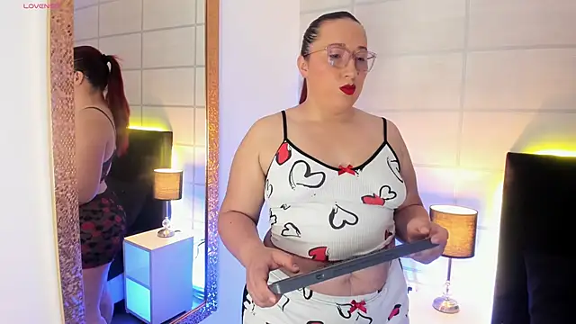 fieryluciana online show from 09-30-25, 03:44