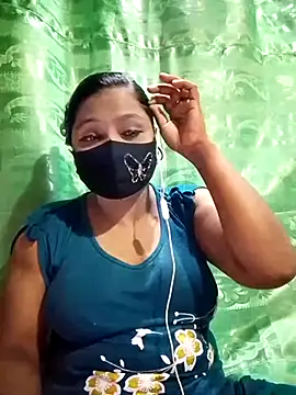 Snapshot of Mistompa24 chatting on 06-16-26, 04:53 Mistompa24 online show from 06-16-26, 04:53