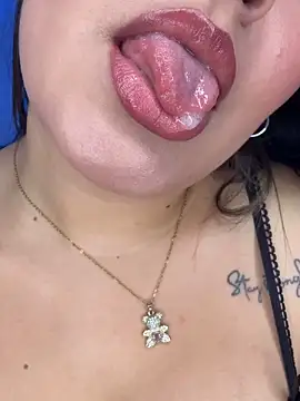 Bella-kim- online show from 10-18-25, 04:15