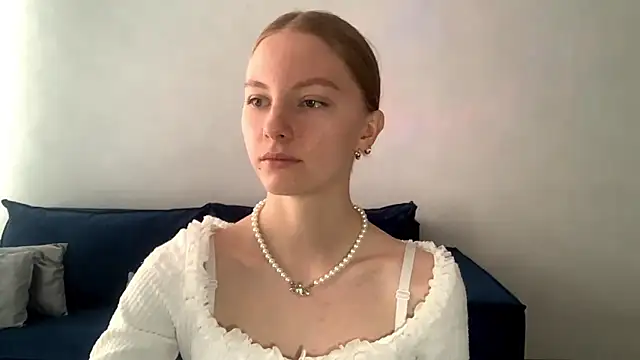 Snapshot of BrightAnnie chatting on 09-11-25, 07:30 BrightAnnie online show from 09-11-25, 07:30