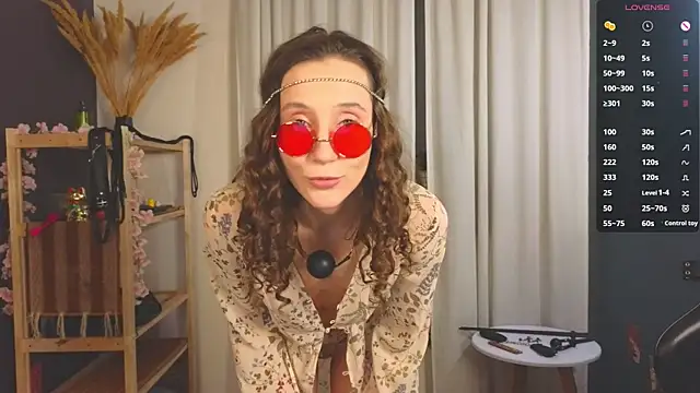 laracroftmansion online show from 11-24-25, 06:18