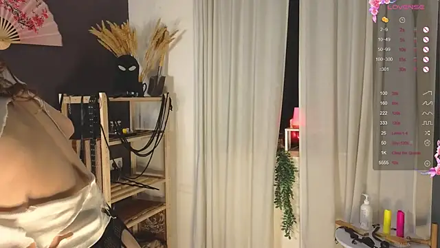 laracroftmansion online show from 03-04-26, 04:35