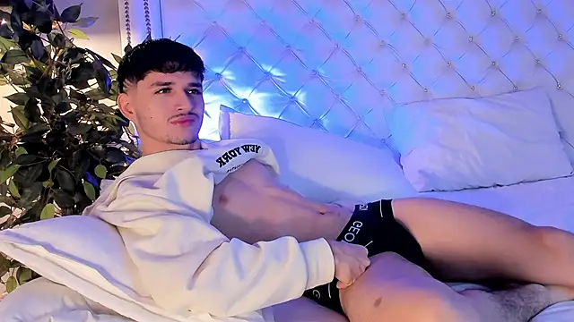 LiamMuller online show from 11-21-25, 12:04