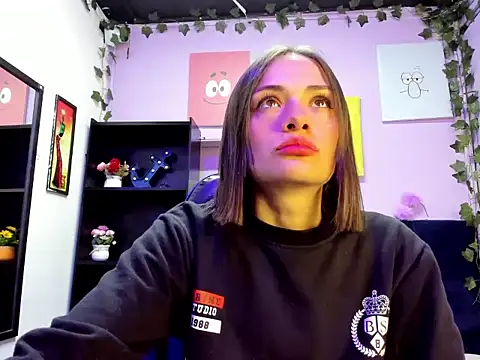 Tammy Thompson  online show from 09-10-25, 01:55