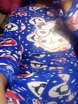 Snapshot of Night_Angel06 chatting on 12-17-25, 03:40 Night Angel06 online show from 12-17-25, 03:40