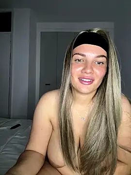 little lola x online show from 09-08-25, 09:03