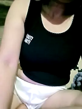 Surrilove online show from 12-05-25, 04:25