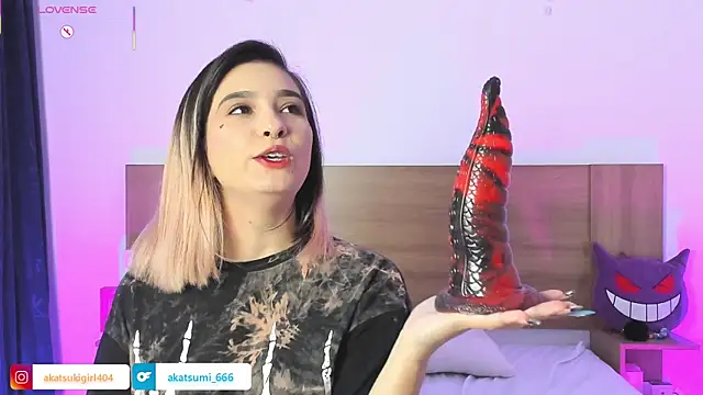 Akatsumi  online show from 11-23-25, 12:54