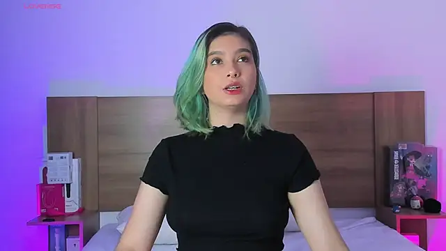 Snapshot of Akatsumi_ chatting on 06-17-26, 10:21 Akatsumi online show from 06-17-26, 10:21