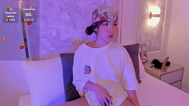 doll eyees  online show from 11-08-25, 02:34